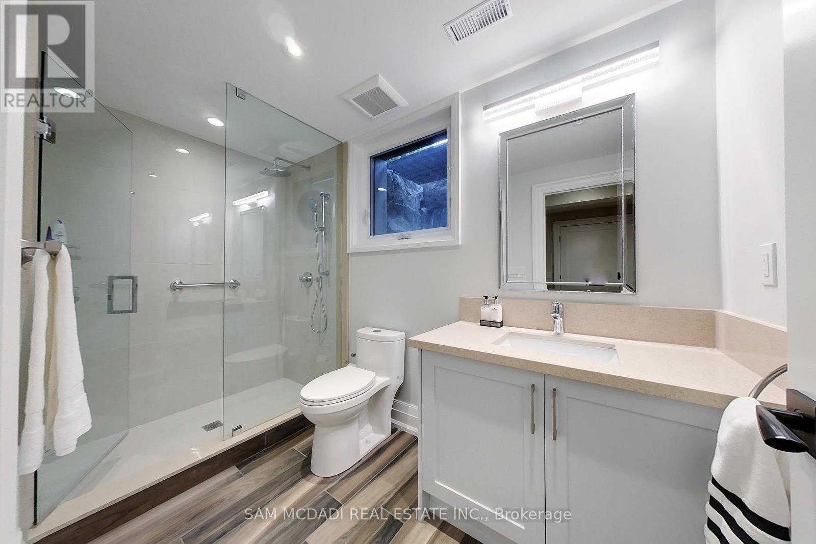 2006 Portway Avenue, Mississauga, ON - Indoor Photo Showing Bathroom