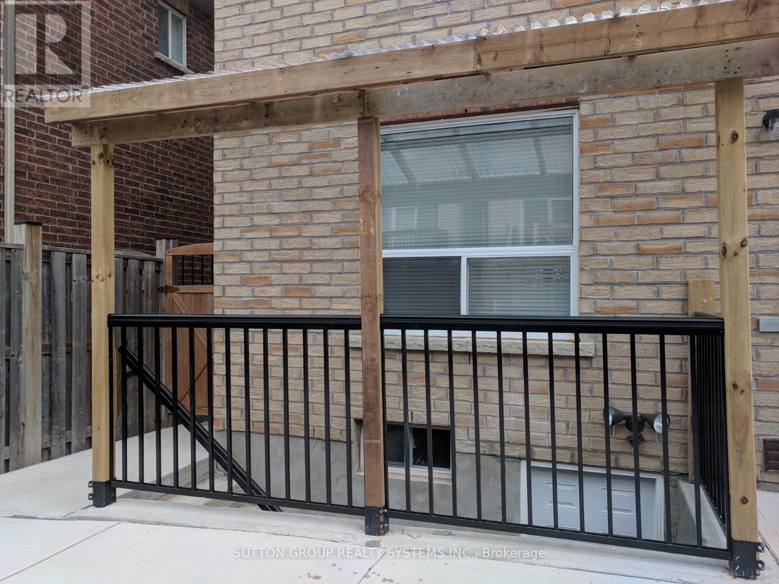 Lower - 79 Footbridge Crescent, Brampton, ON - Outdoor With Exterior