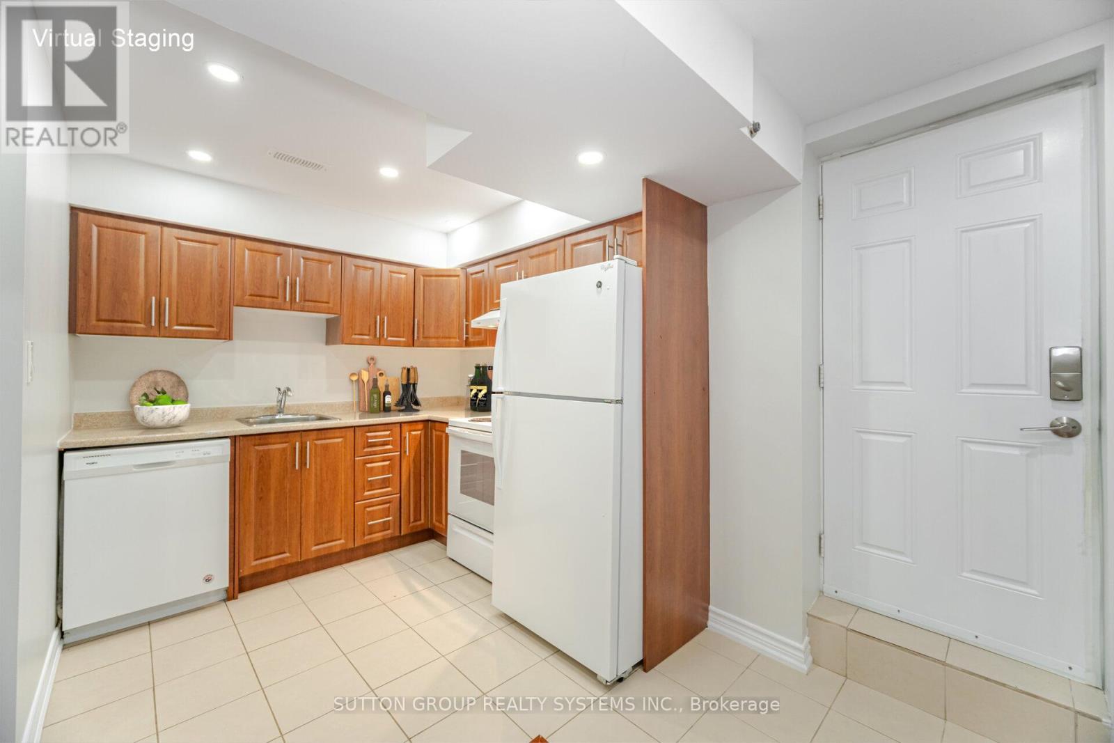 Lower - 79 Footbridge Crescent, Brampton, ON - Indoor Photo Showing Kitchen