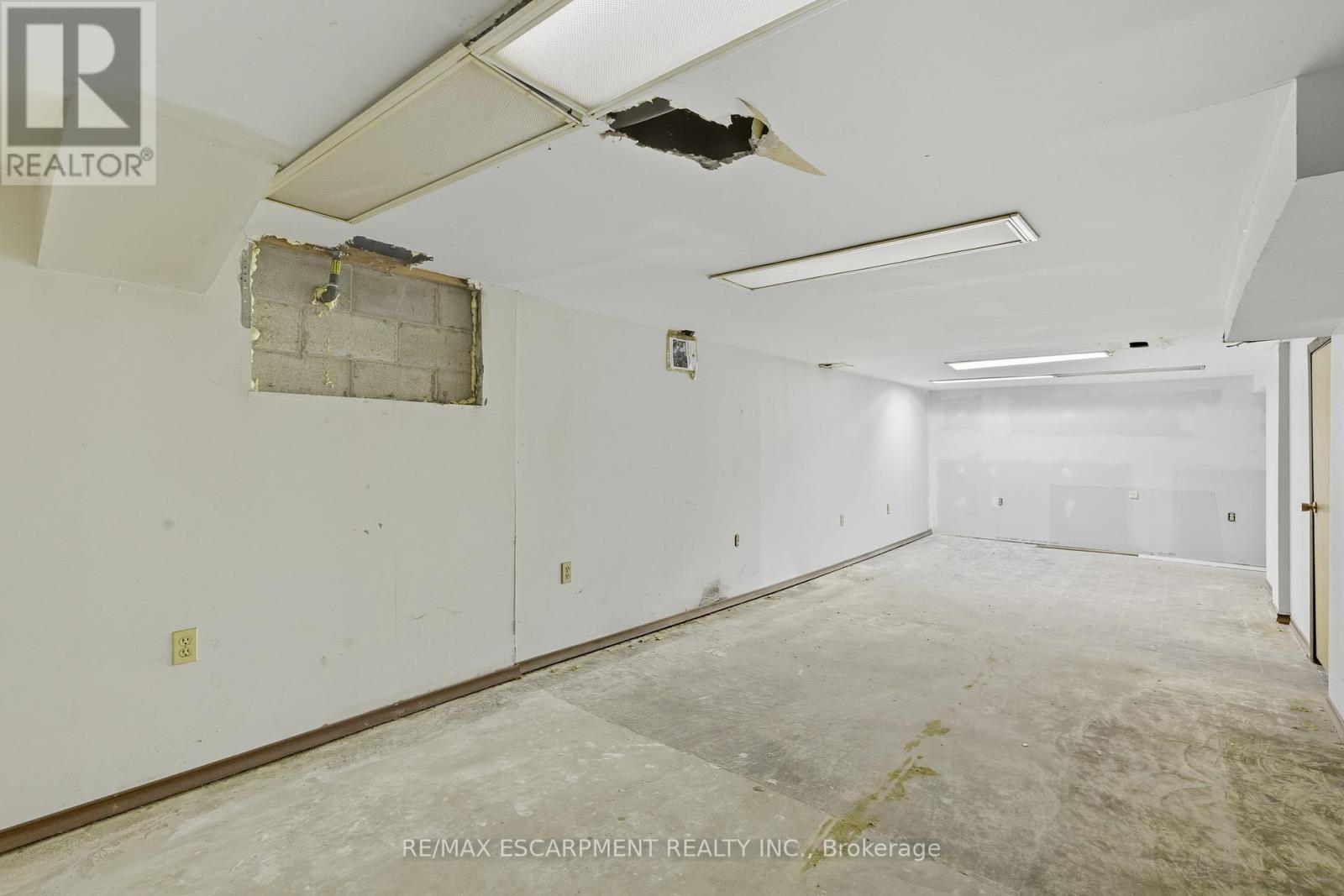 1036 Upper Wentworth Street, Hamilton, ON