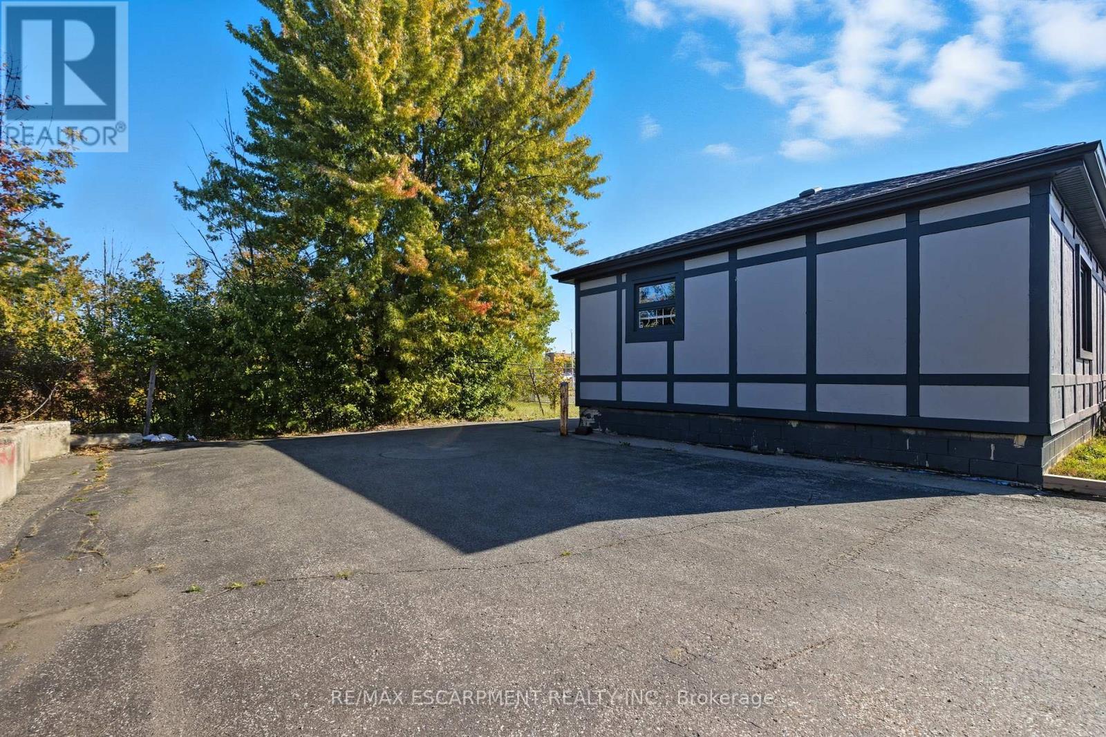 1036 Upper Wentworth Street, Hamilton, ON