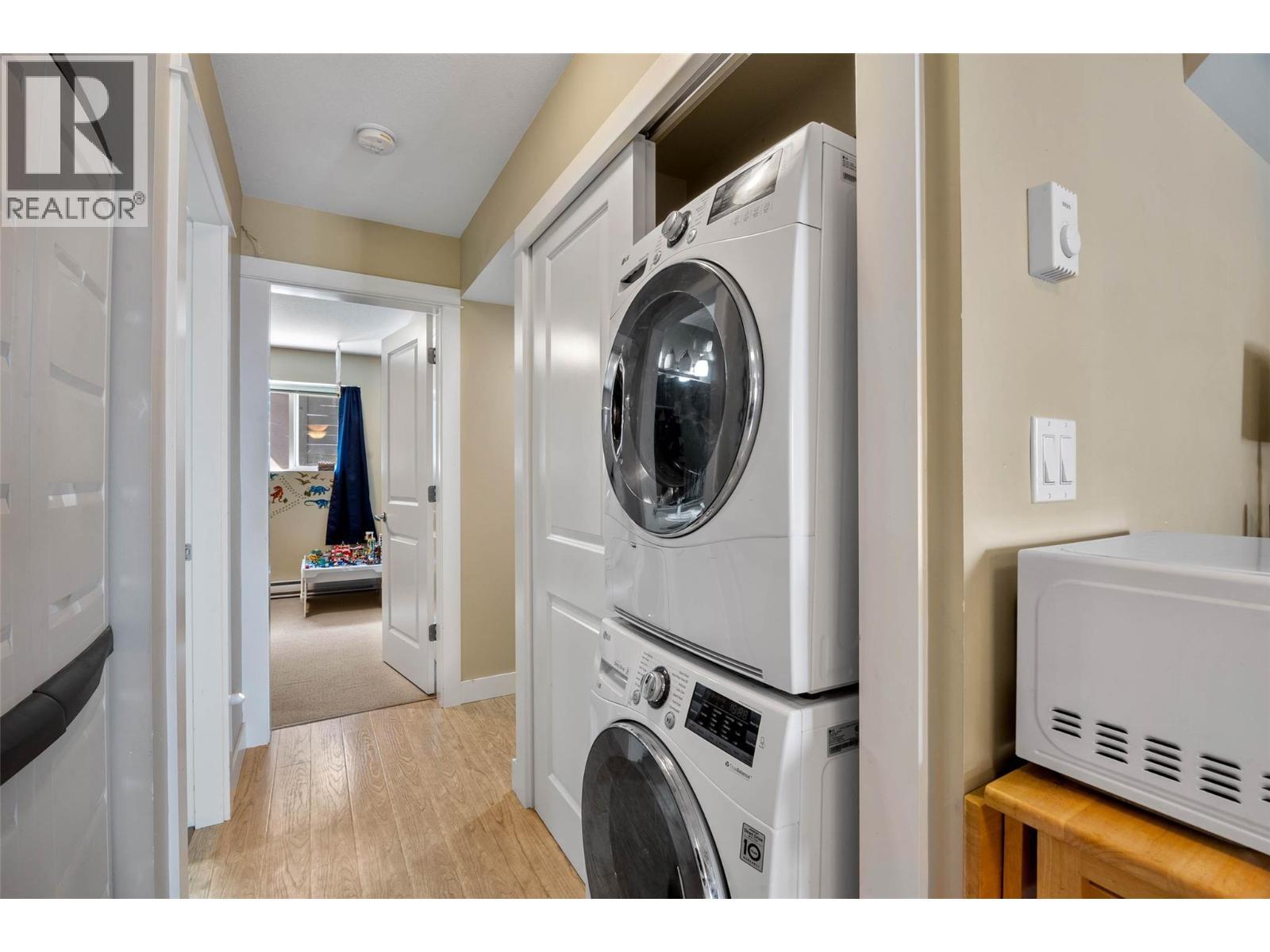 1771 Galore Place, Kamloops, BC - Indoor Photo Showing Laundry Room