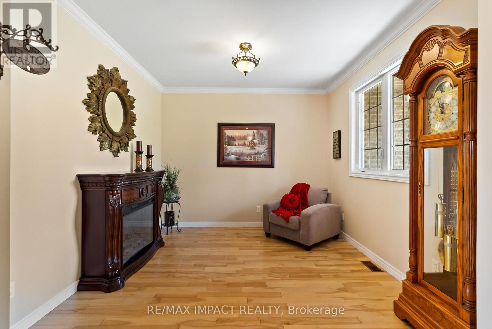 422 7A Highway, Cavan Monaghan (Cavan Twp), ON - Indoor Photo Showing Other Room