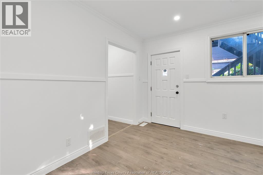 437 Karl Place, Windsor, ON - Indoor Photo Showing Other Room