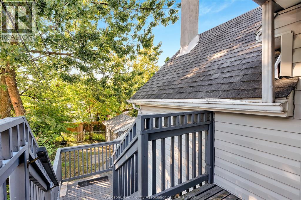 437 Karl Place, Windsor, ON - Outdoor With Exterior