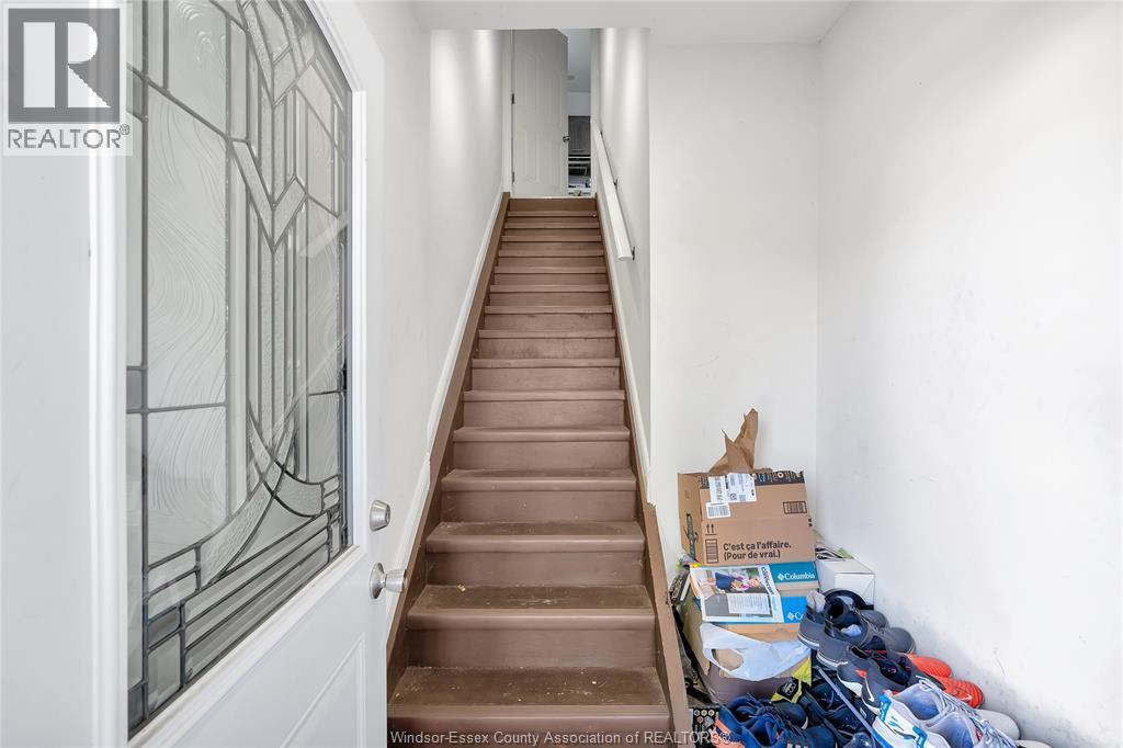 437 Karl Place, Windsor, ON - Indoor Photo Showing Other Room