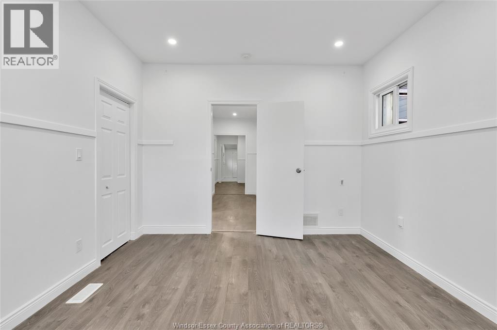 437 Karl Place, Windsor, ON - Indoor Photo Showing Other Room