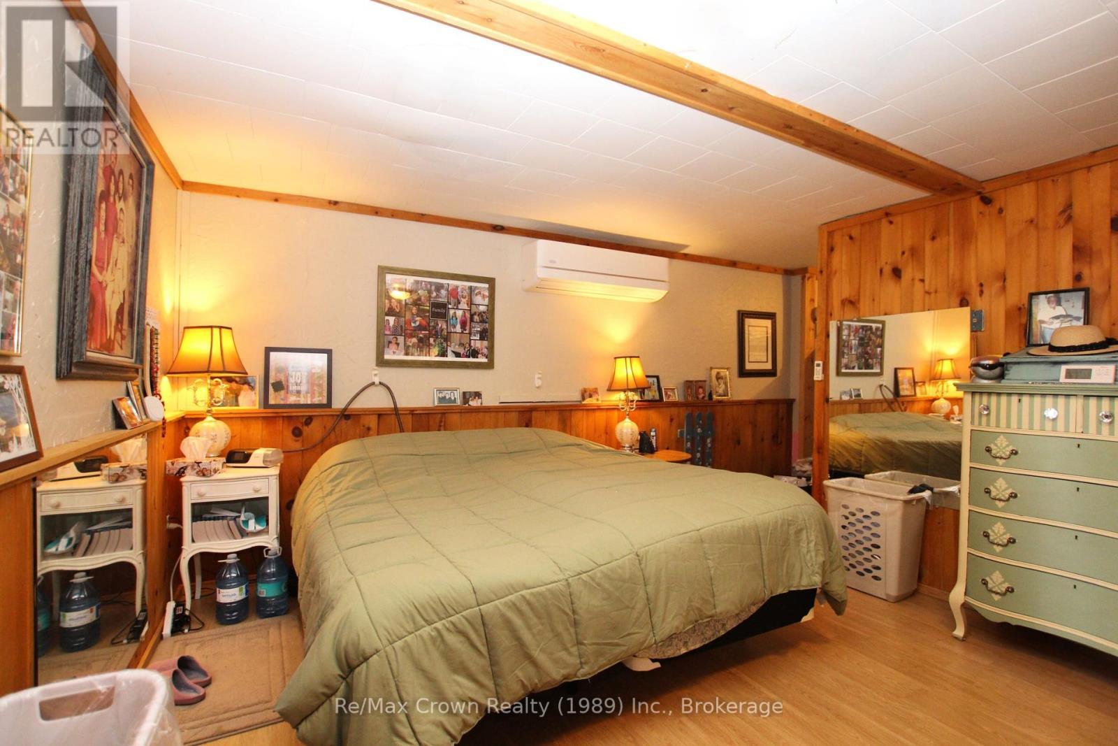 84-85 Wilson Lake Road, Parry Sound Remote Area (Port Loring), ON - Indoor Photo Showing Bedroom