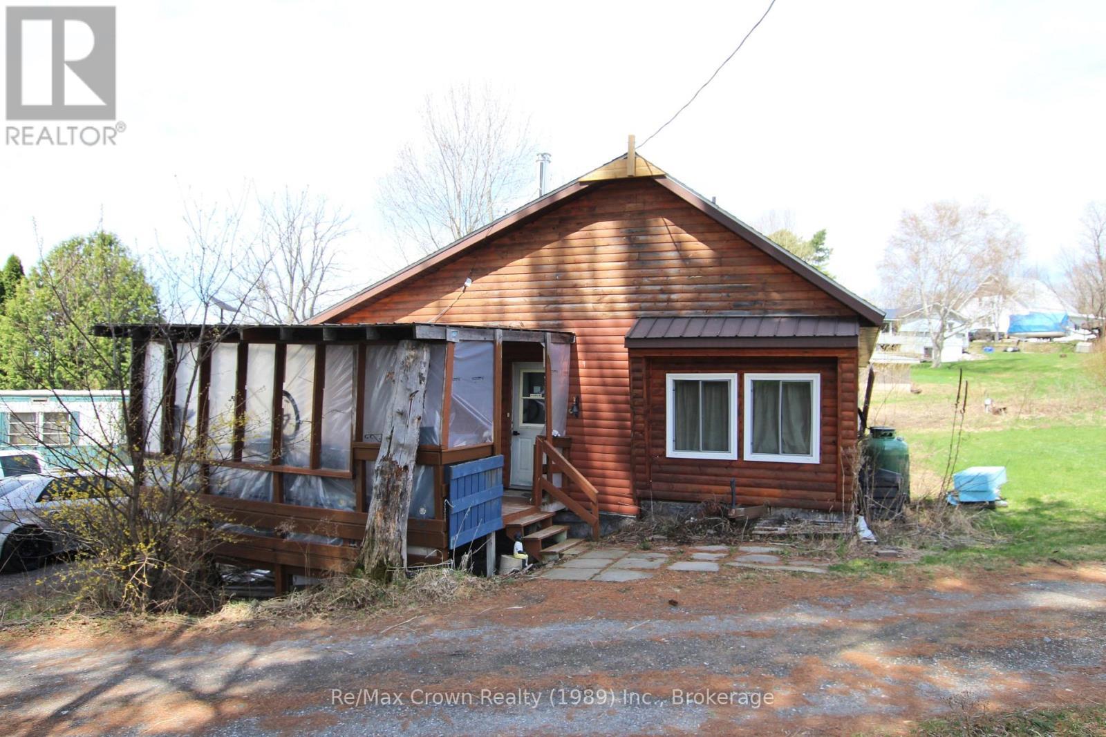 Log Cottage - 3 bedroom - 4 season - 84-85 Wilson Lake Road, Parry Sound Remote Area (Port Loring), ON - Outdoor