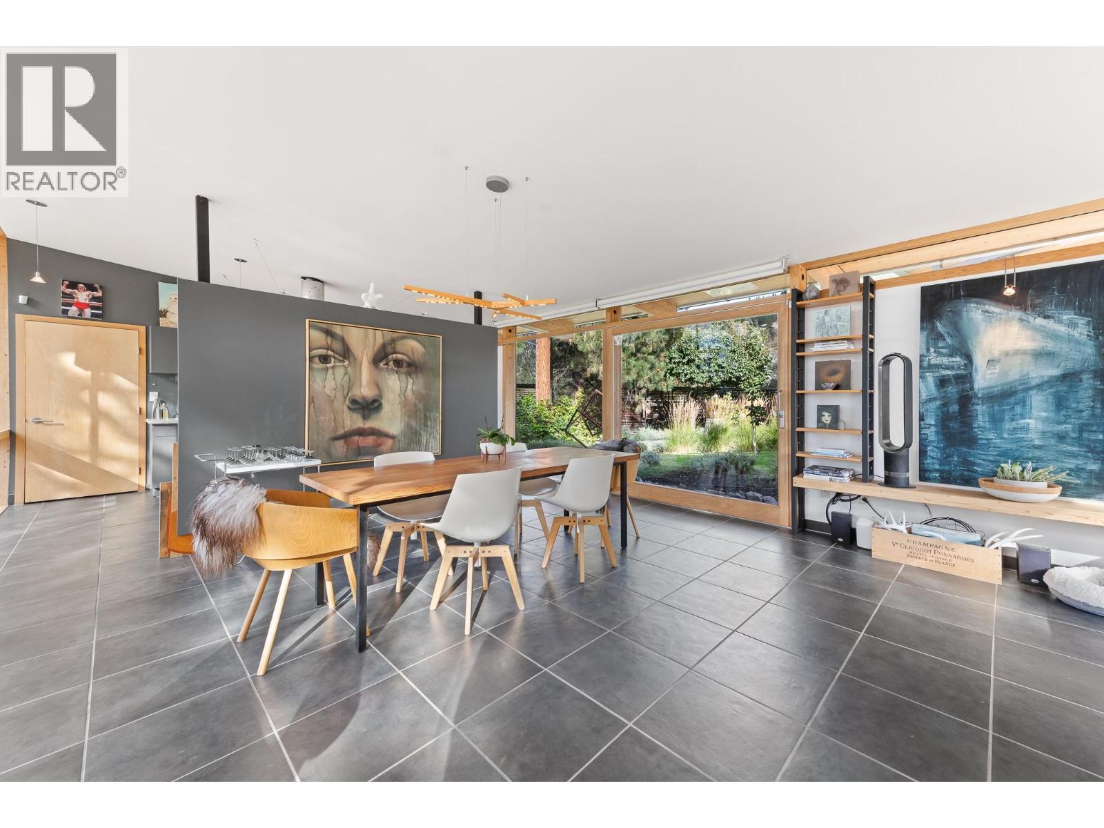 2843 Arawana Place, Naramata, BC - Indoor Photo Showing Dining Room