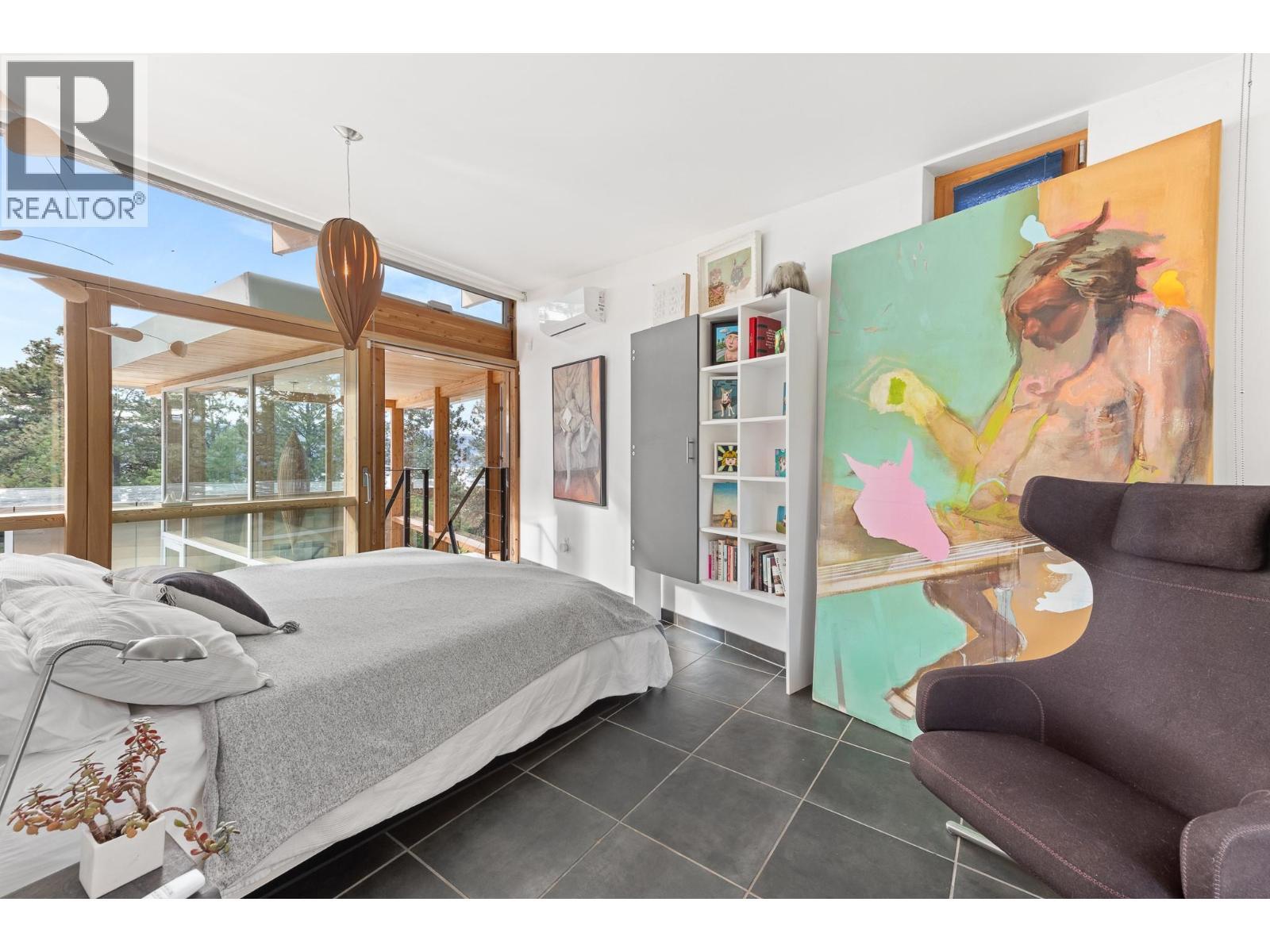 2843 Arawana Place, Naramata, BC - Indoor Photo Showing Bedroom