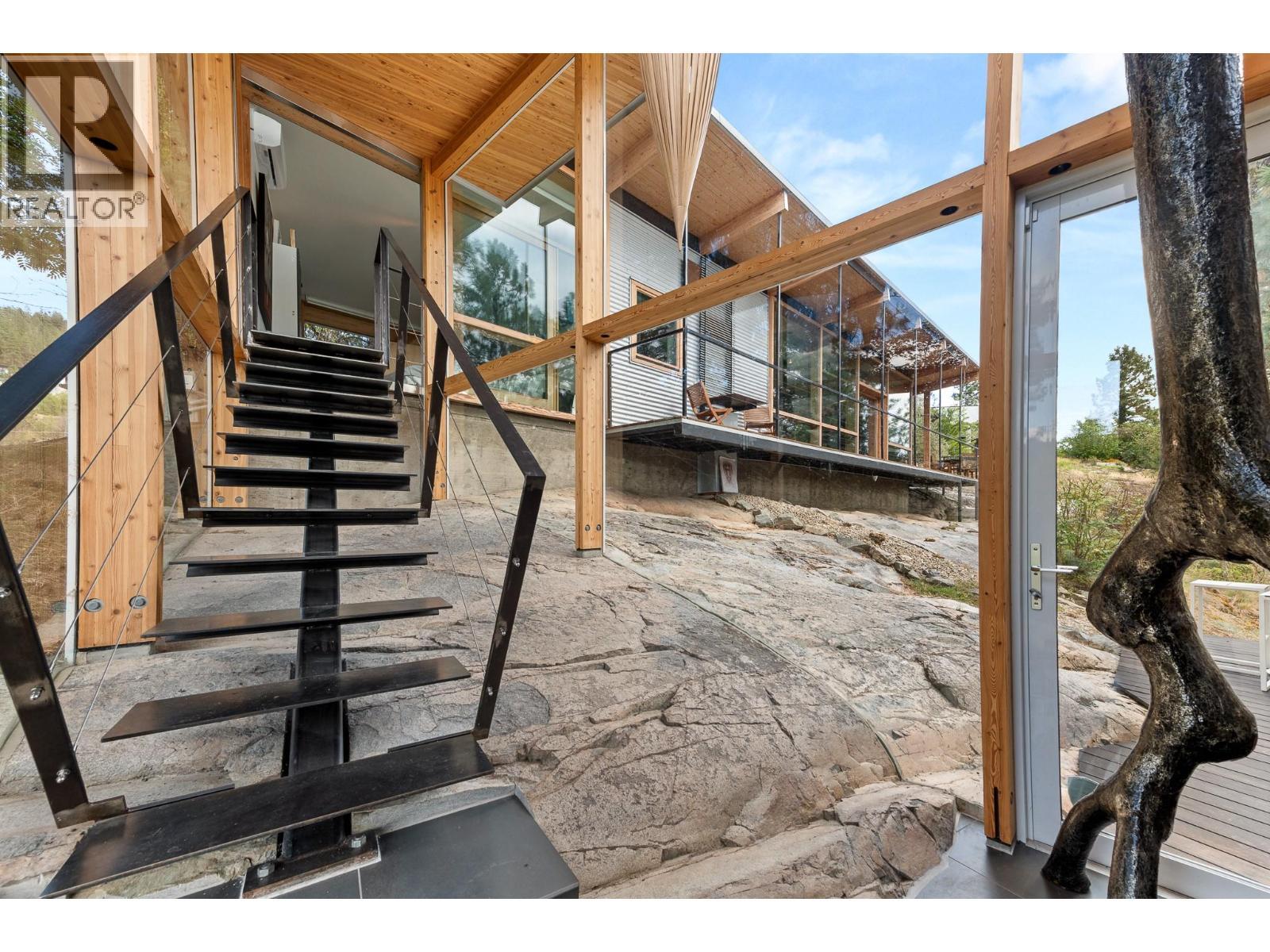 2843 Arawana Place, Naramata, BC - With Deck Patio Veranda