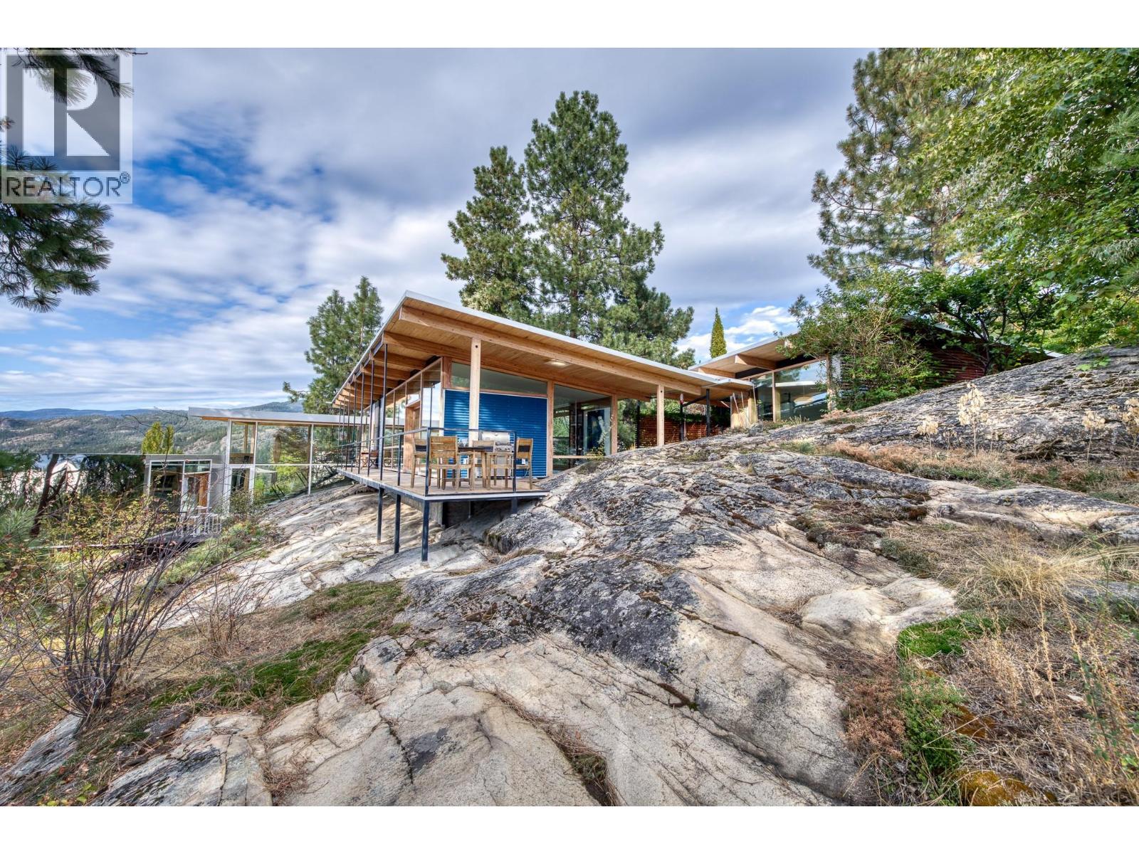 2843 Arawana Place, Naramata, BC - Outdoor With Deck Patio Veranda