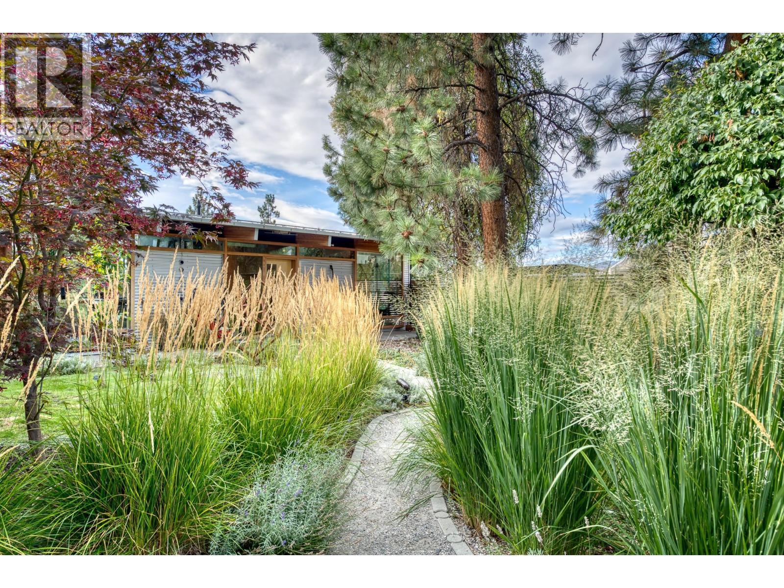 2843 Arawana Place, Naramata, BC - Outdoor