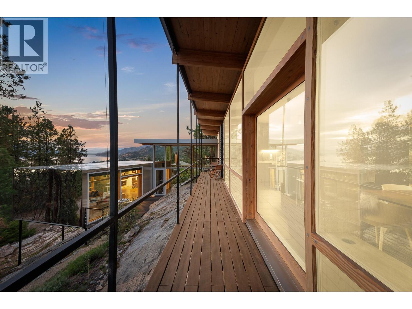 2843 Arawana Place, Naramata, BC - With Exterior