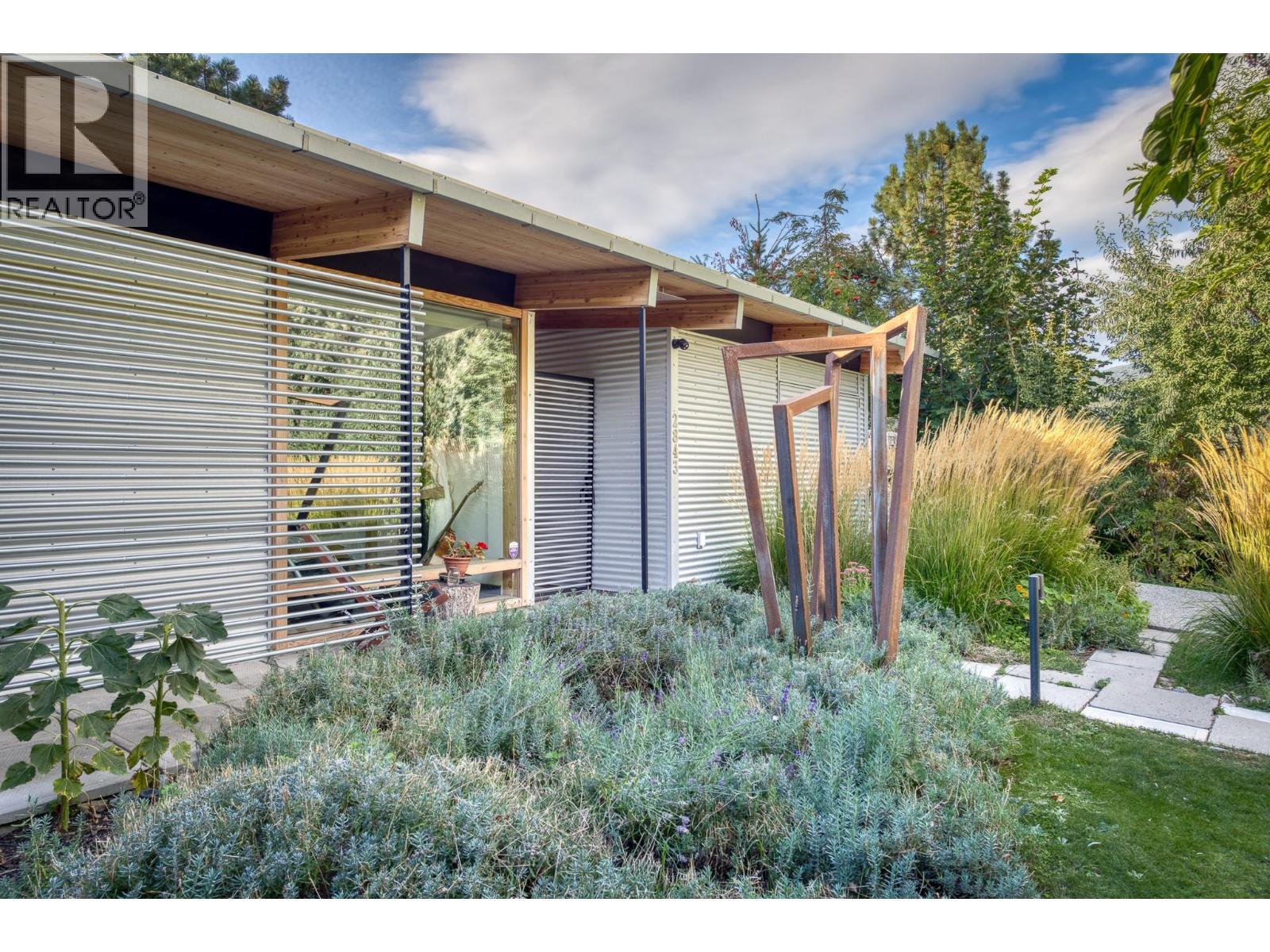 2843 Arawana Place, Naramata, BC - Outdoor