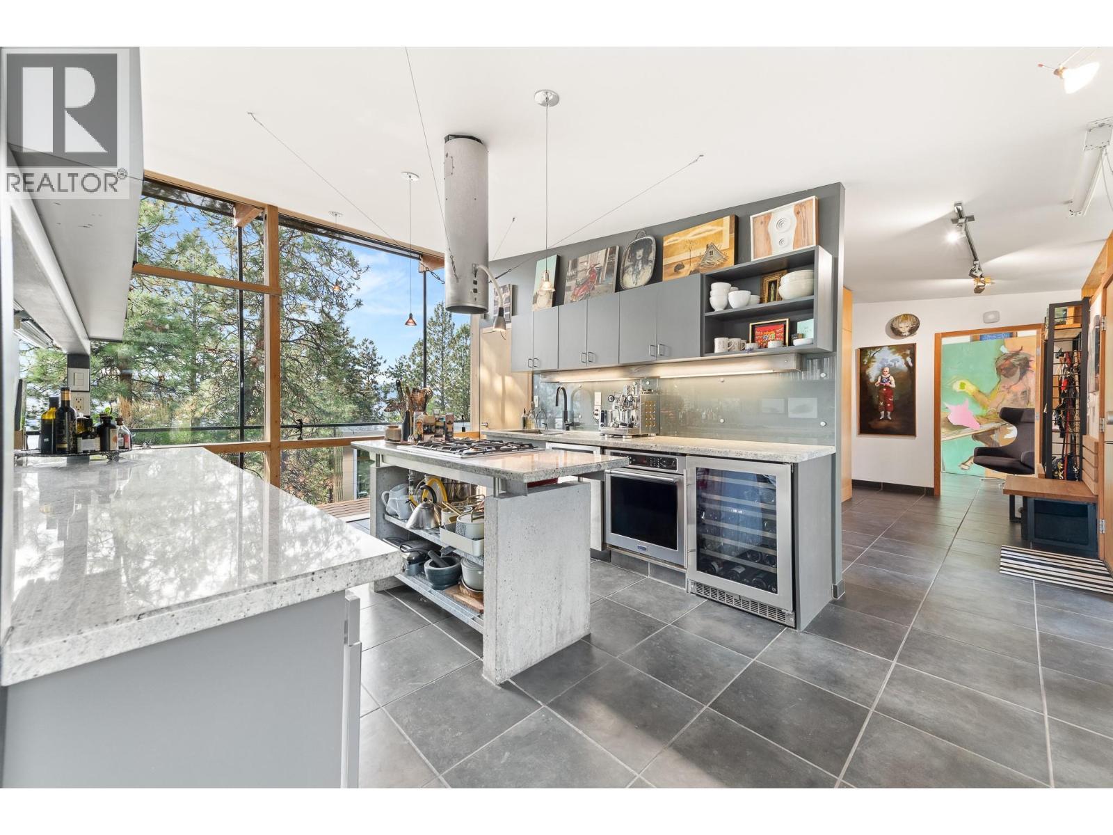 2843 Arawana Place, Naramata, BC - Indoor Photo Showing Kitchen With Upgraded Kitchen