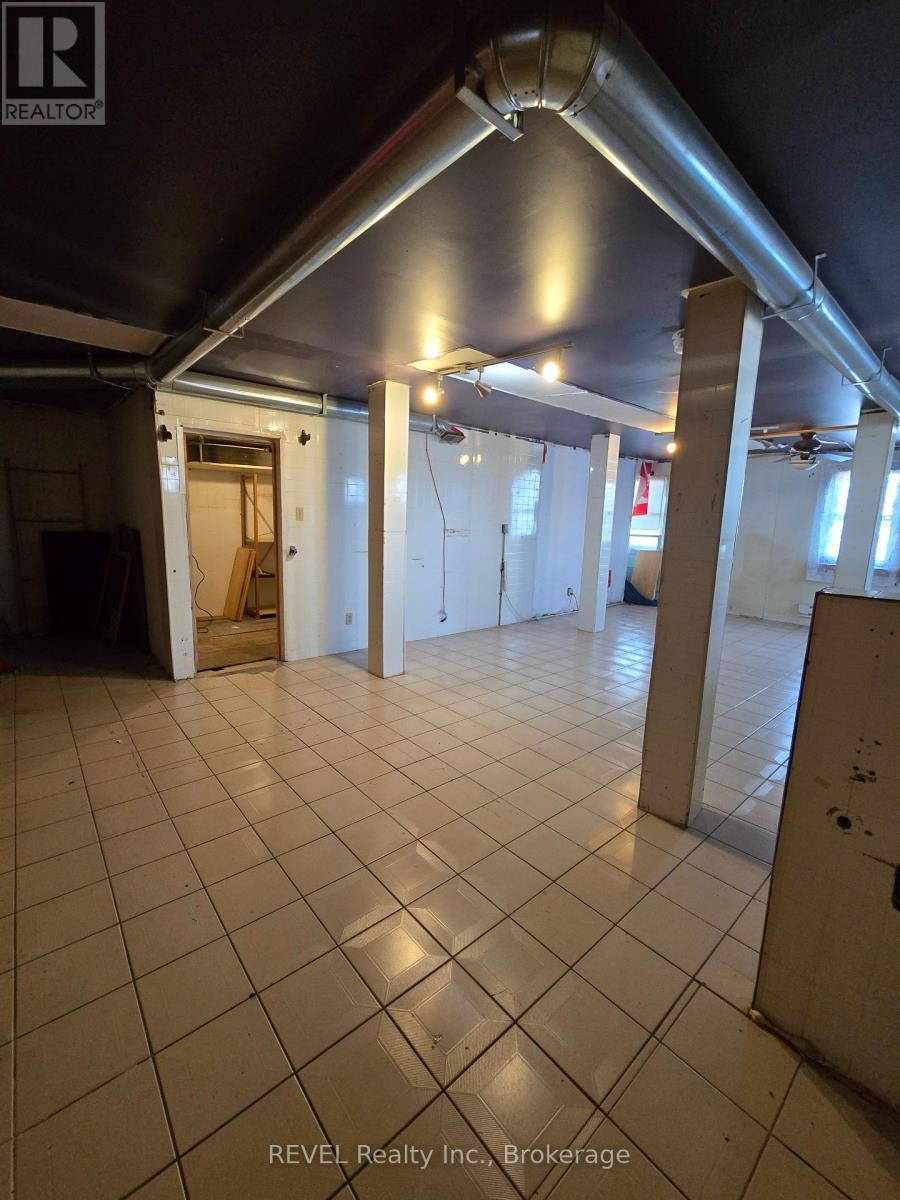 75 Manitoba Street, Bracebridge (Macaulay), ON