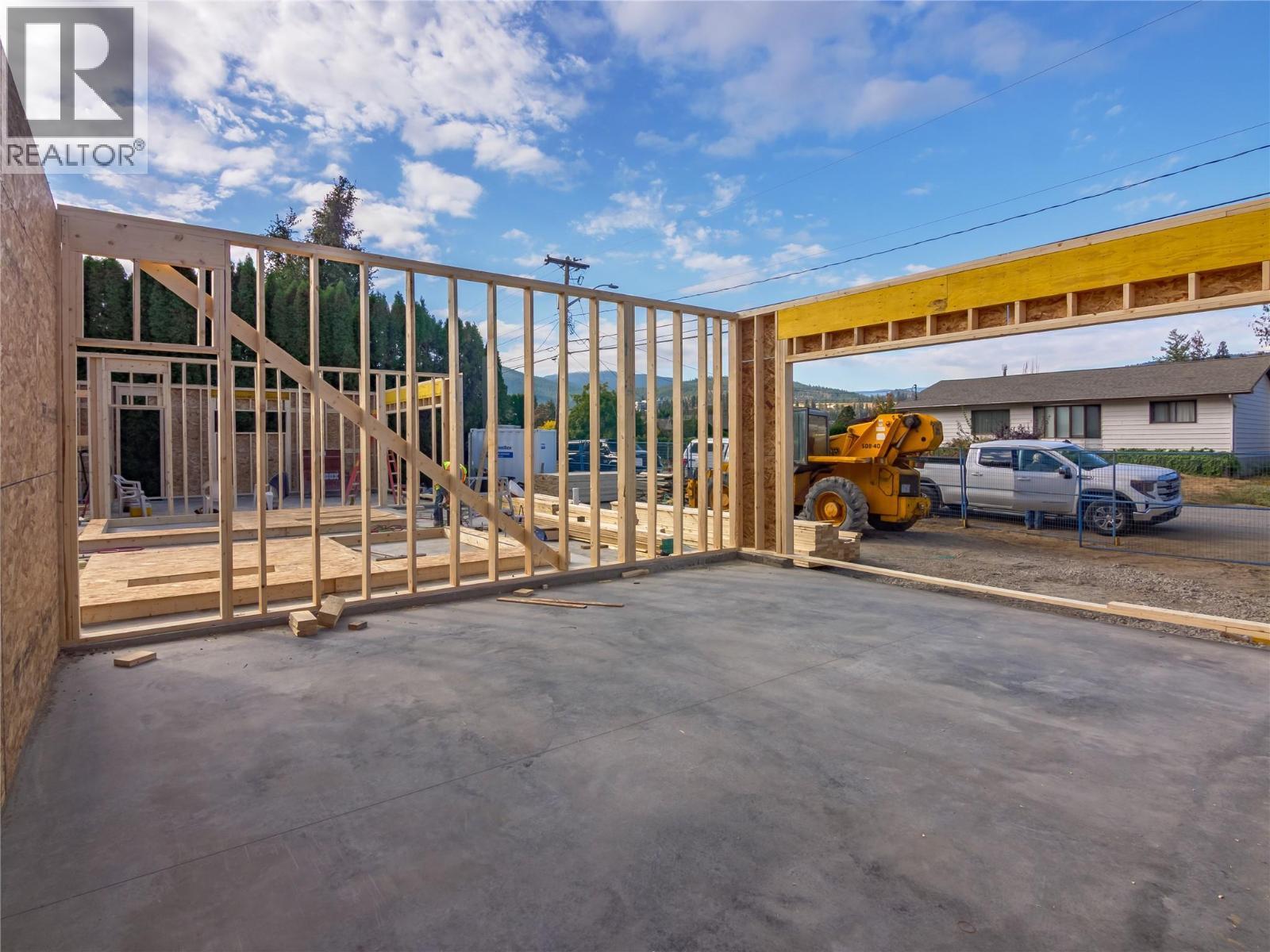 6609 Nixon Road Unit# 102, Summerland, BC - Outdoor