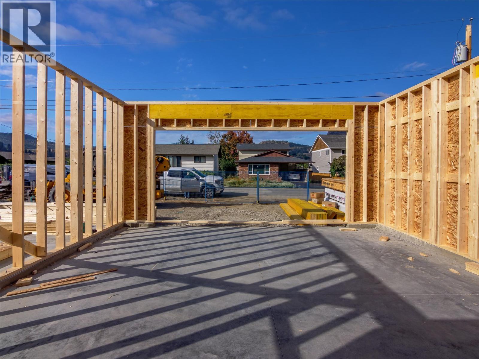 6609 Nixon Road Unit# 102, Summerland, BC - Outdoor