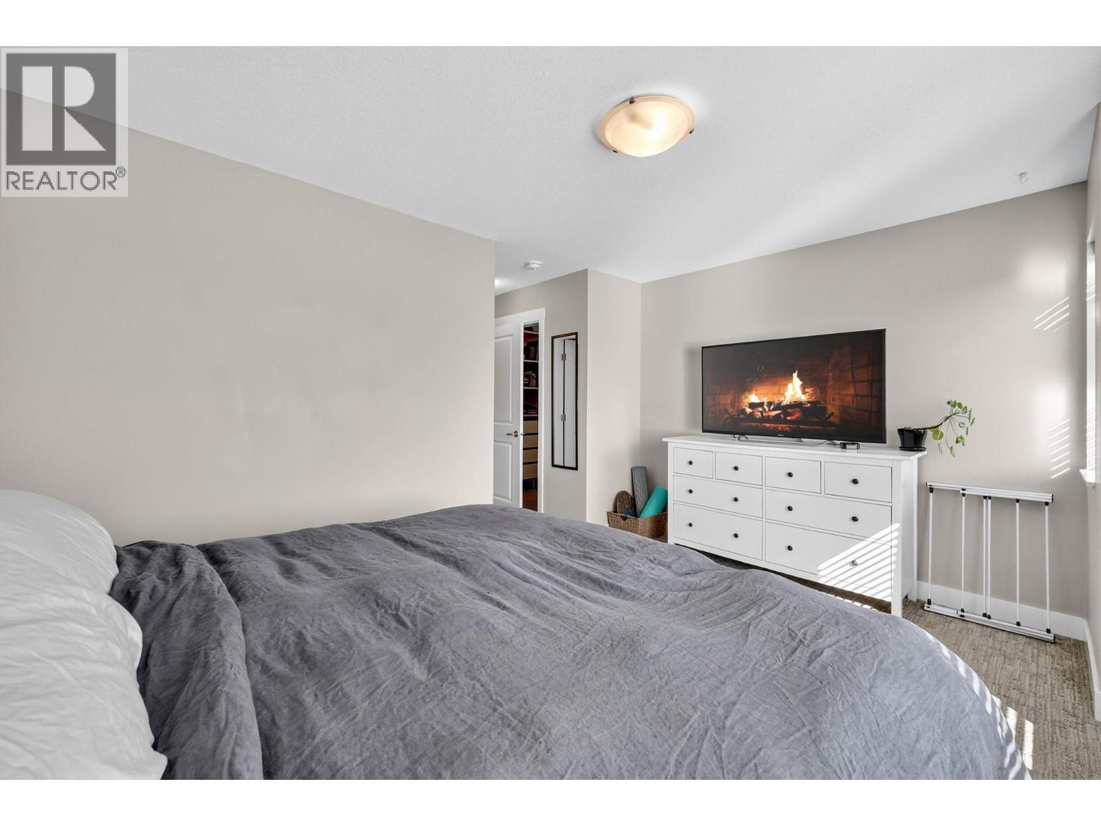 2490 Tuscany Drive Unit# 14, West Kelowna, BC - Indoor Photo Showing Bedroom