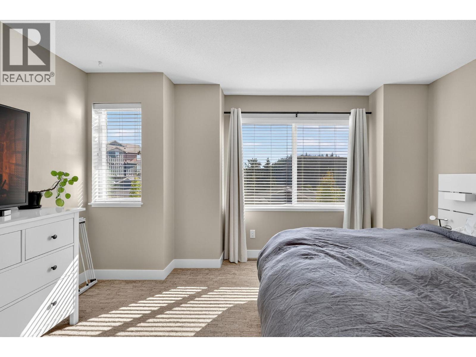 2490 Tuscany Drive Unit# 14, West Kelowna, BC - Indoor Photo Showing Bedroom