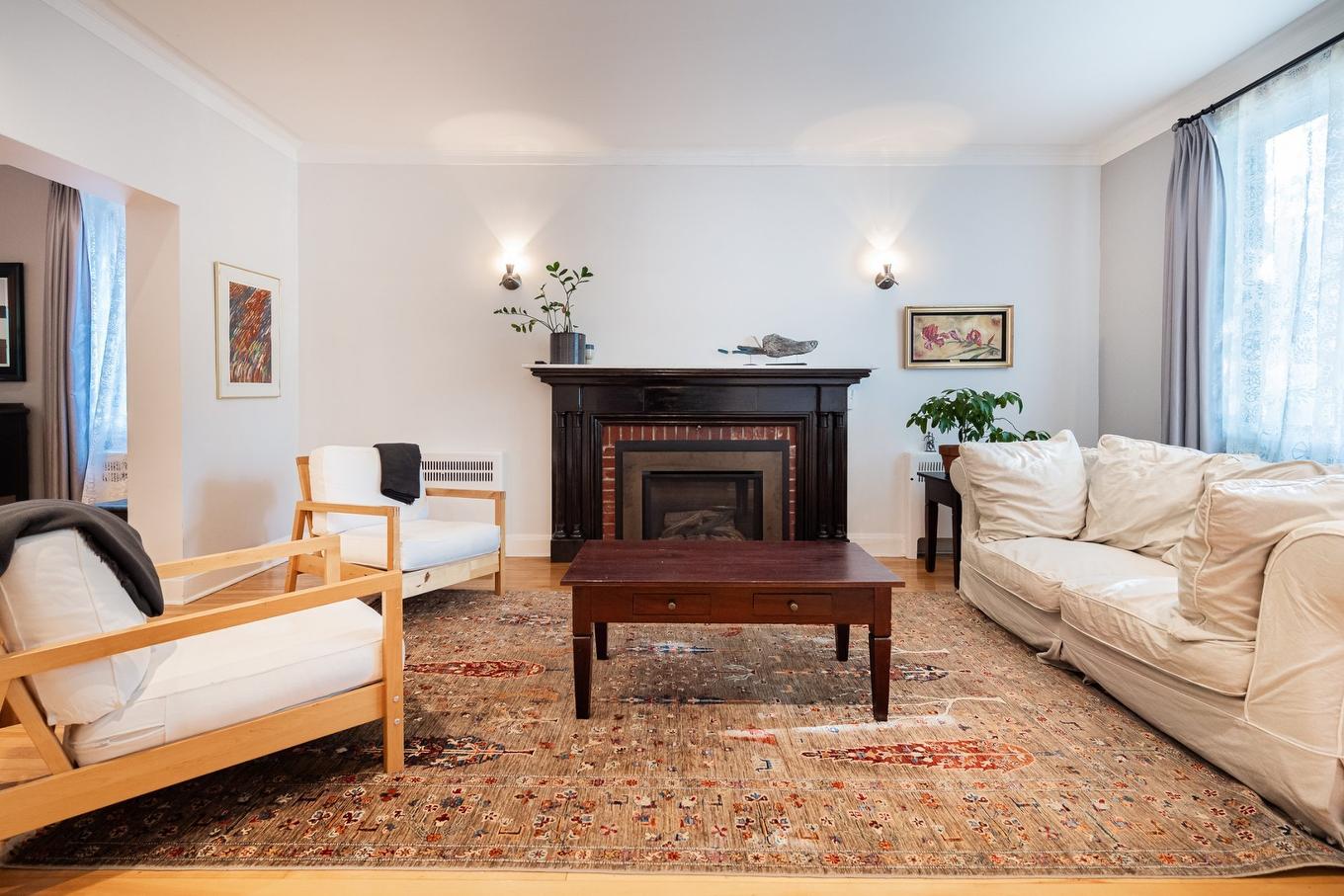 Salon - 4641 Av. Lacombe, Montréal (Côte-Des-Neiges/Notre-Dame-De-Grâce), QC - Indoor Photo Showing Living Room With Fireplace