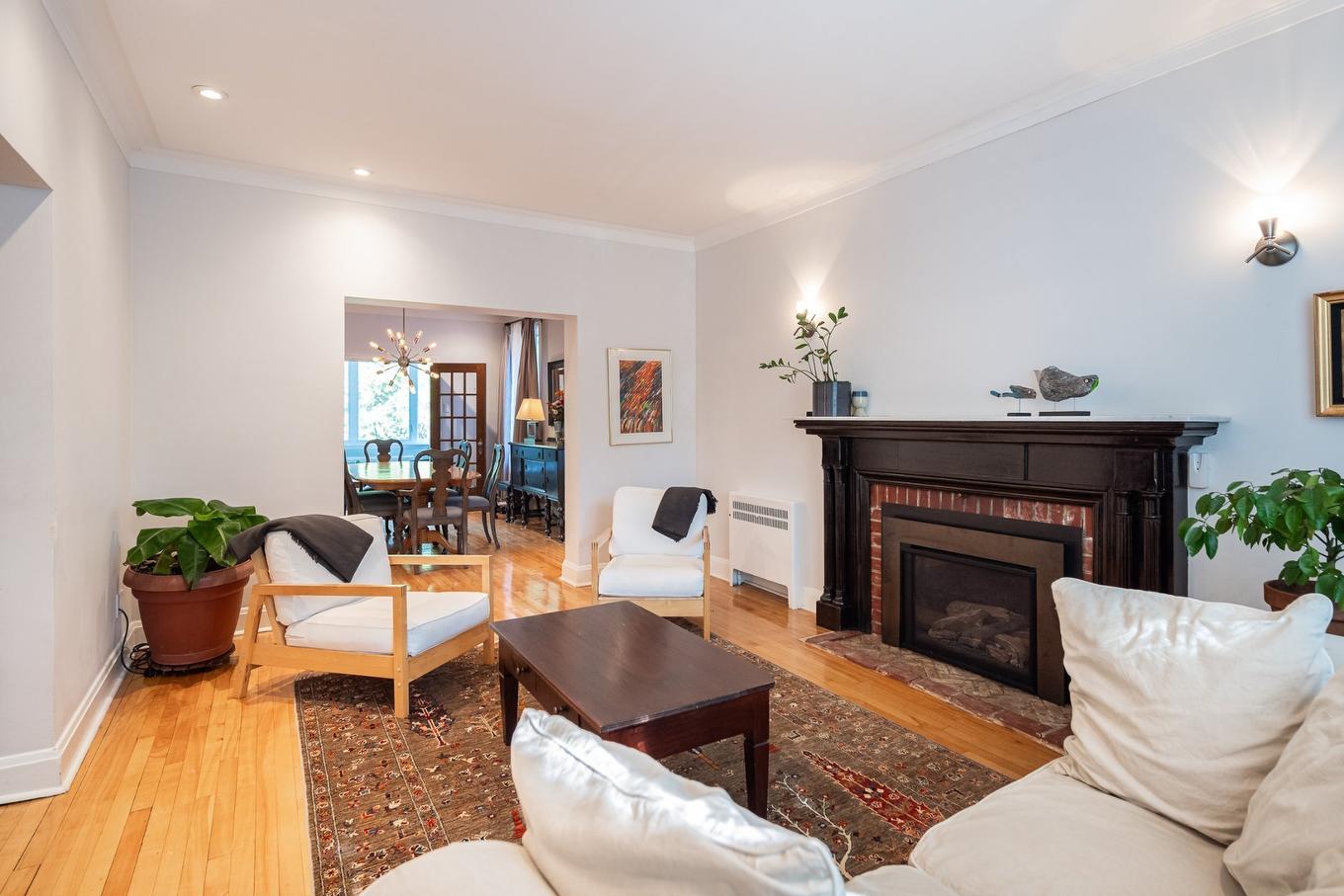 Salon - 4641 Av. Lacombe, Montréal (Côte-Des-Neiges/Notre-Dame-De-Grâce), QC - Indoor Photo Showing Living Room With Fireplace