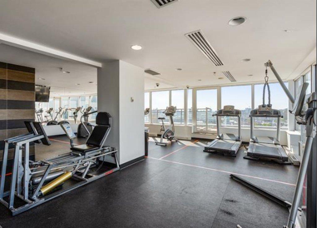 Salle d'exercice - 314-859 Rue De La Commune E., Montréal (Ville-Marie), QC - Indoor Photo Showing Gym Room