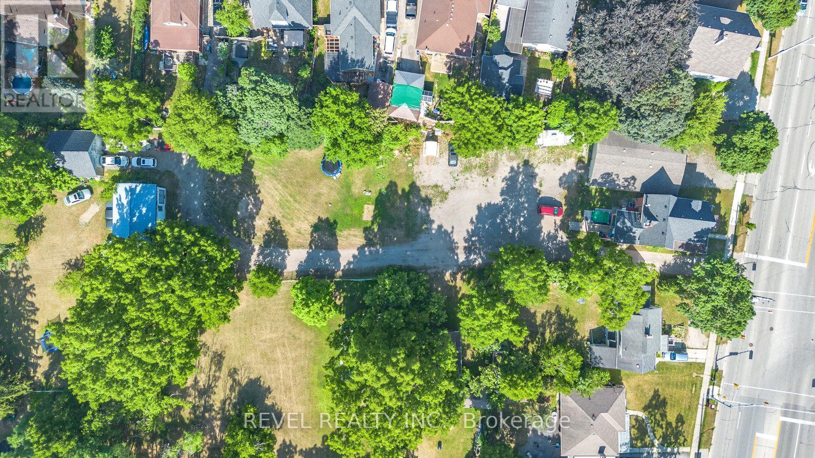 816 Colborne Street E, Brantford, ON