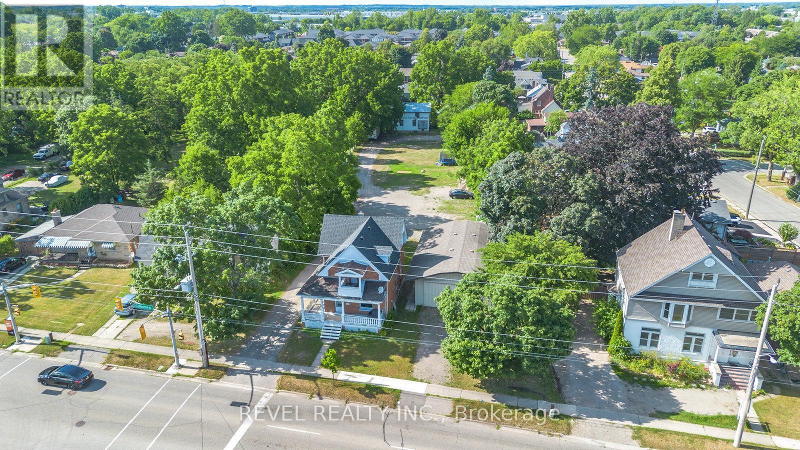 816 Colborne Street E, Brantford, ON