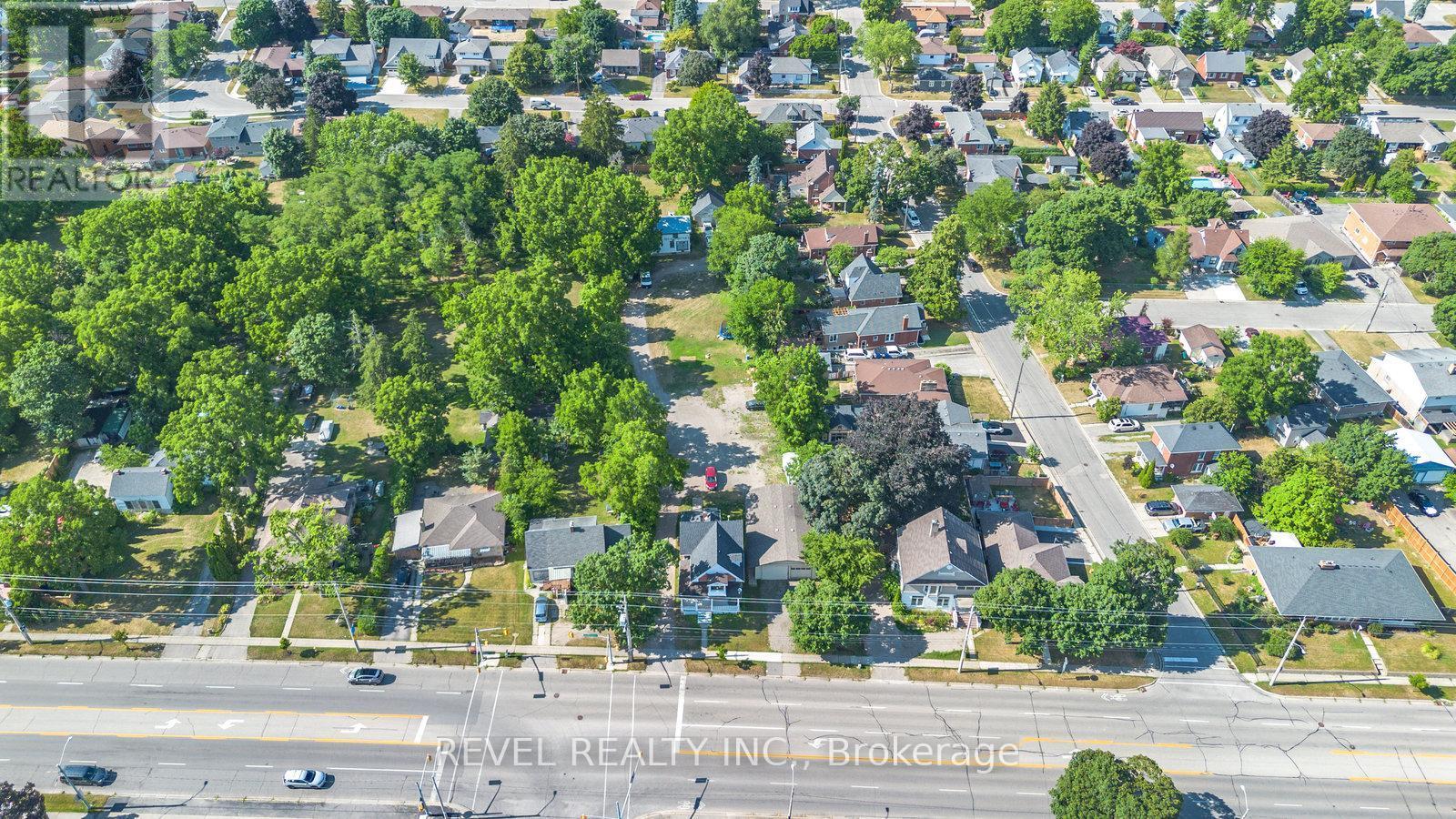 816 Colborne Street E, Brantford, ON