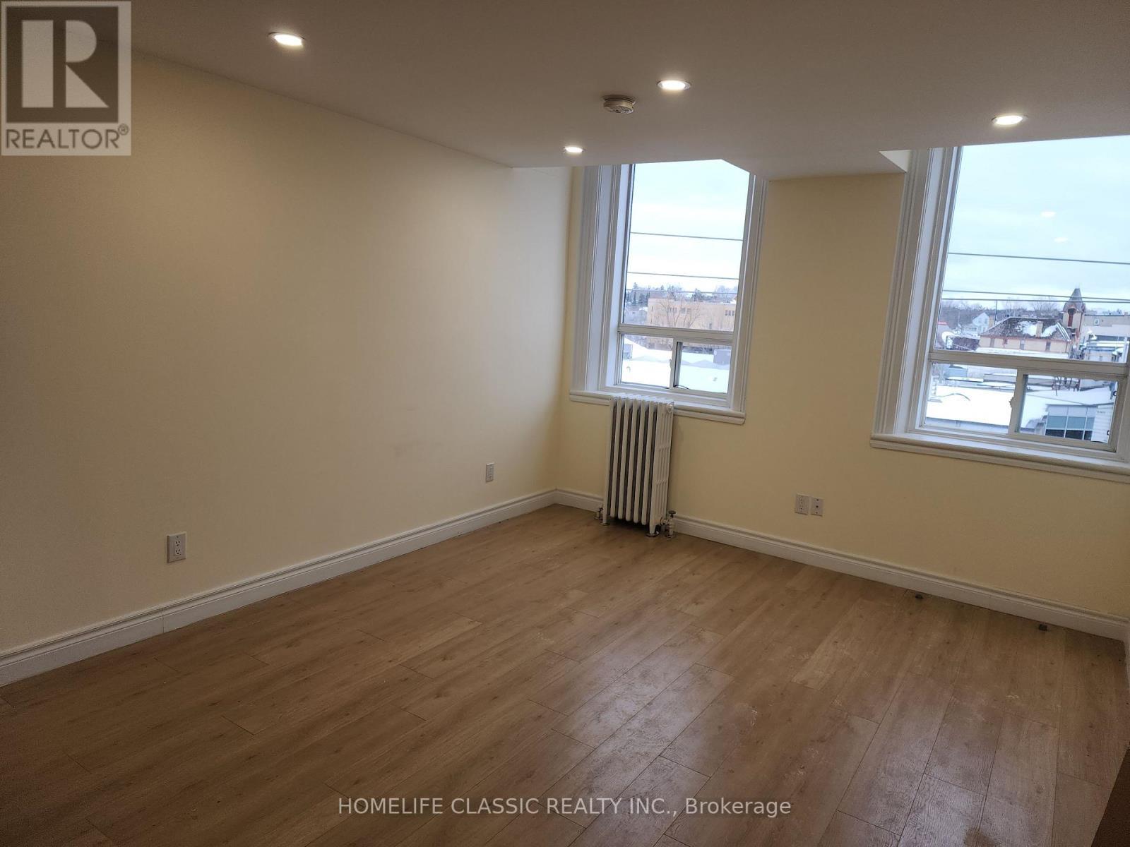 4 - 5 Main Street S, Uxbridge, ON