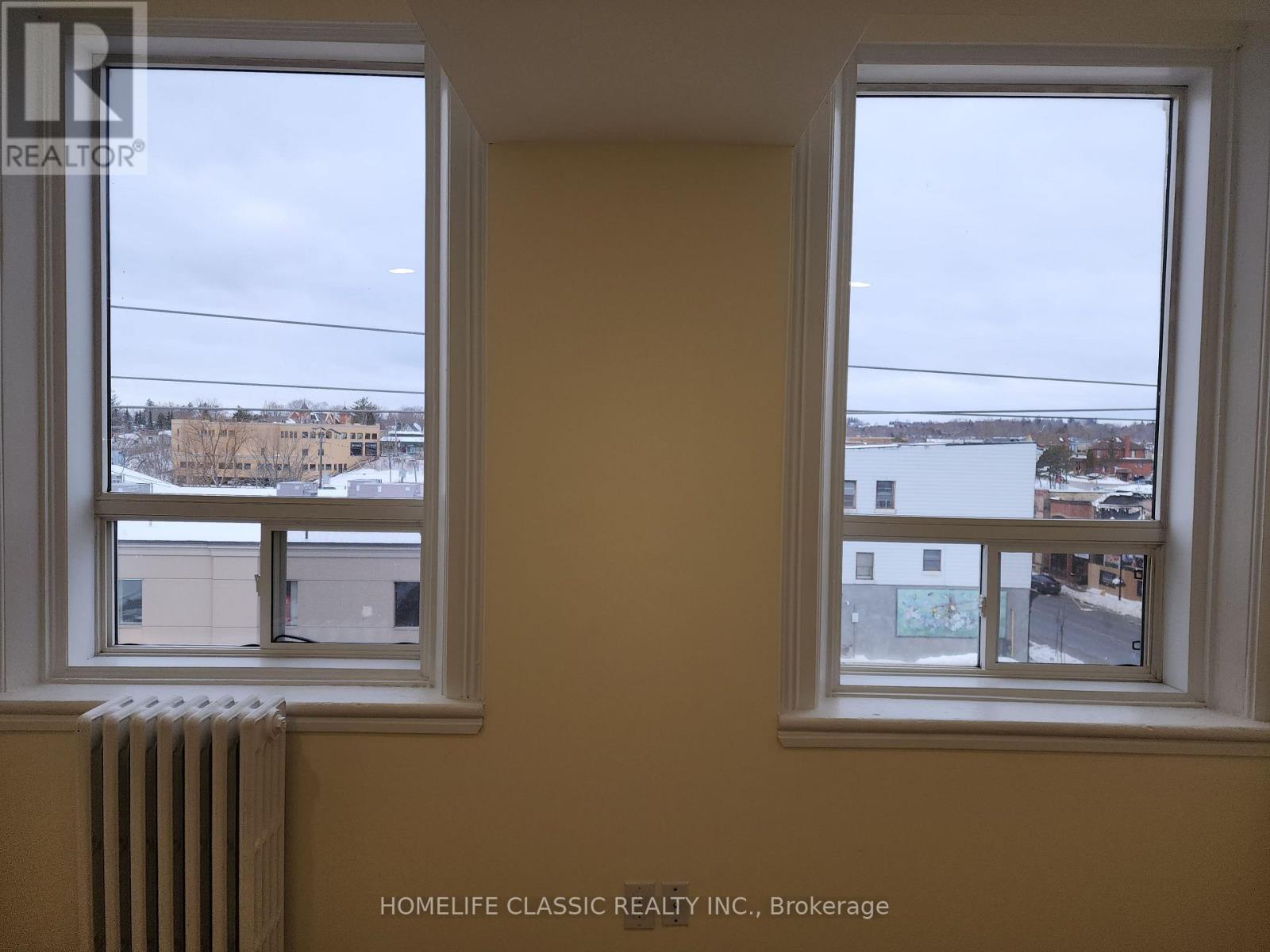 4 - 5 Main Street S, Uxbridge, ON