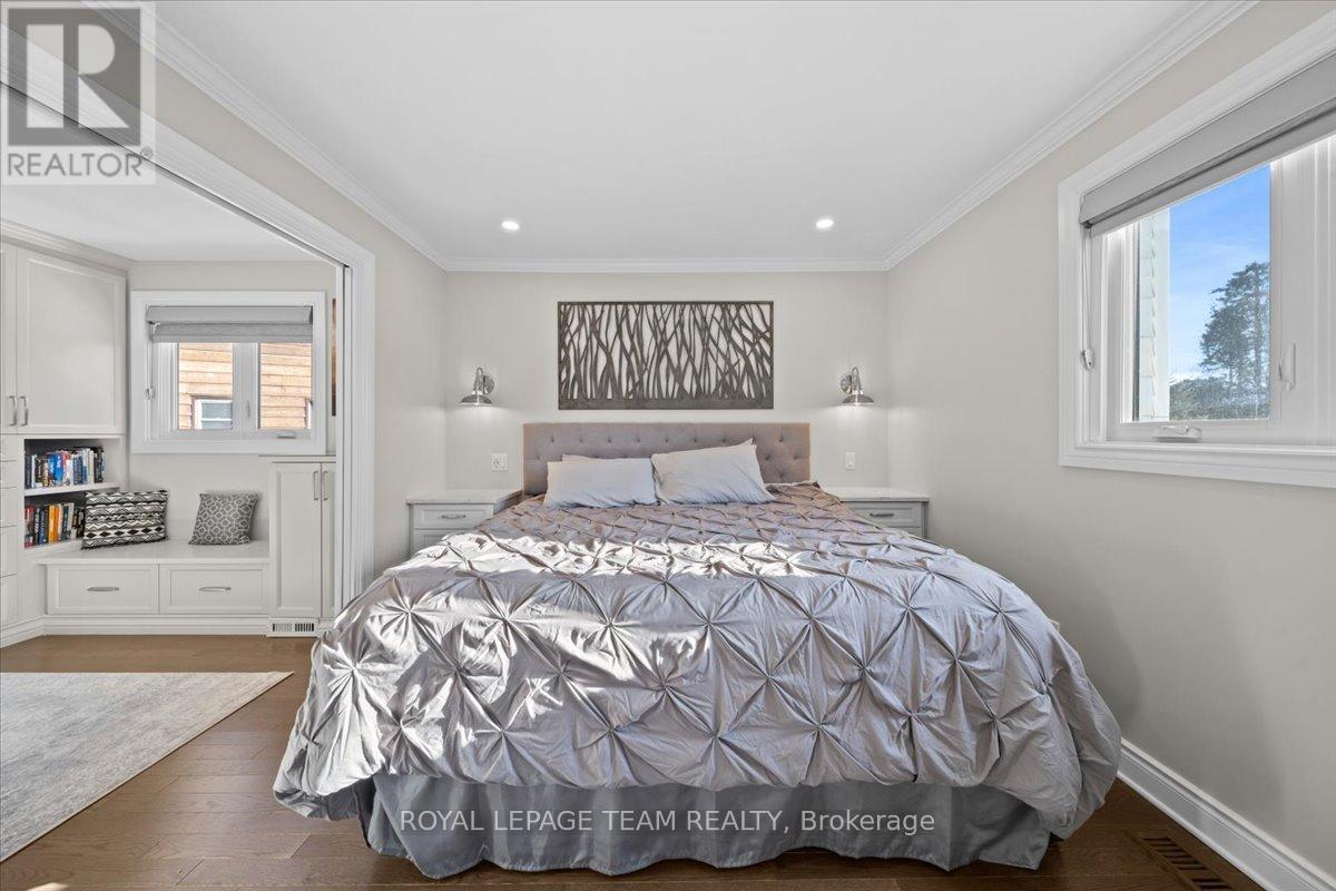 1 Peterson Place, Ottawa, ON - Indoor Photo Showing Bedroom