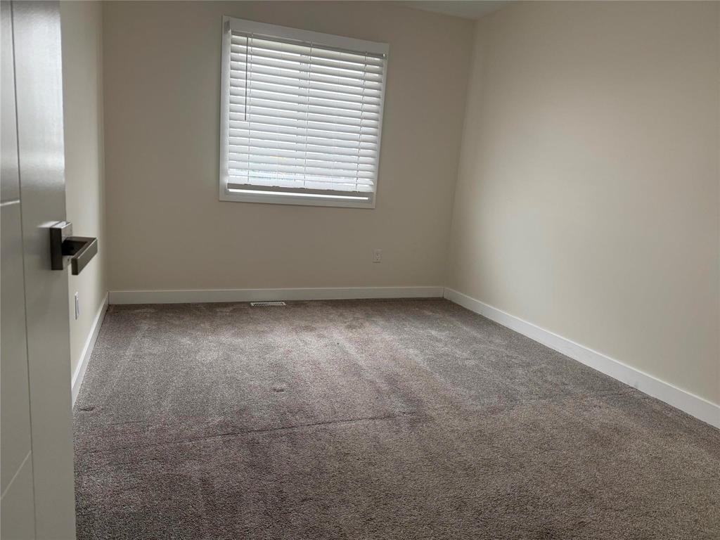 443 Wales Avenue, Winnipeg, MB - Indoor Photo Showing Other Room