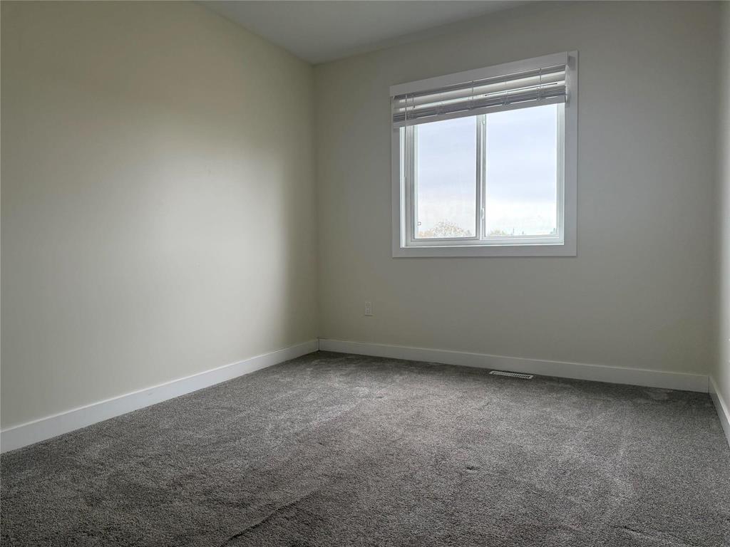 443 Wales Avenue, Winnipeg, MB - Indoor Photo Showing Other Room