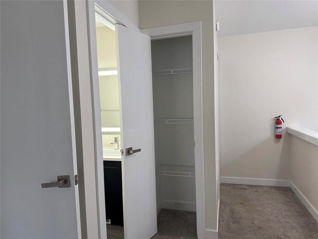 443 Wales Avenue, Winnipeg, MB - Indoor