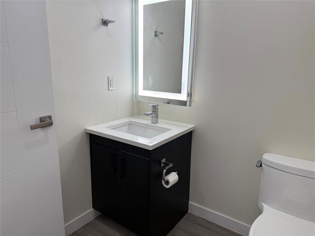 443 Wales Avenue, Winnipeg, MB - Indoor Photo Showing Bathroom