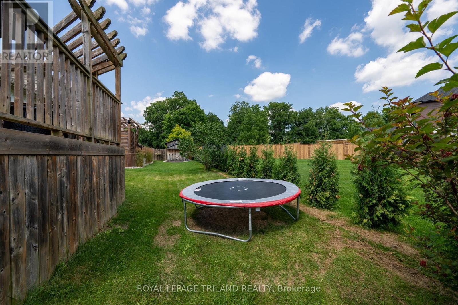 131 Deborah Drive, Strathroy-Caradoc (Ne), ON - Outdoor