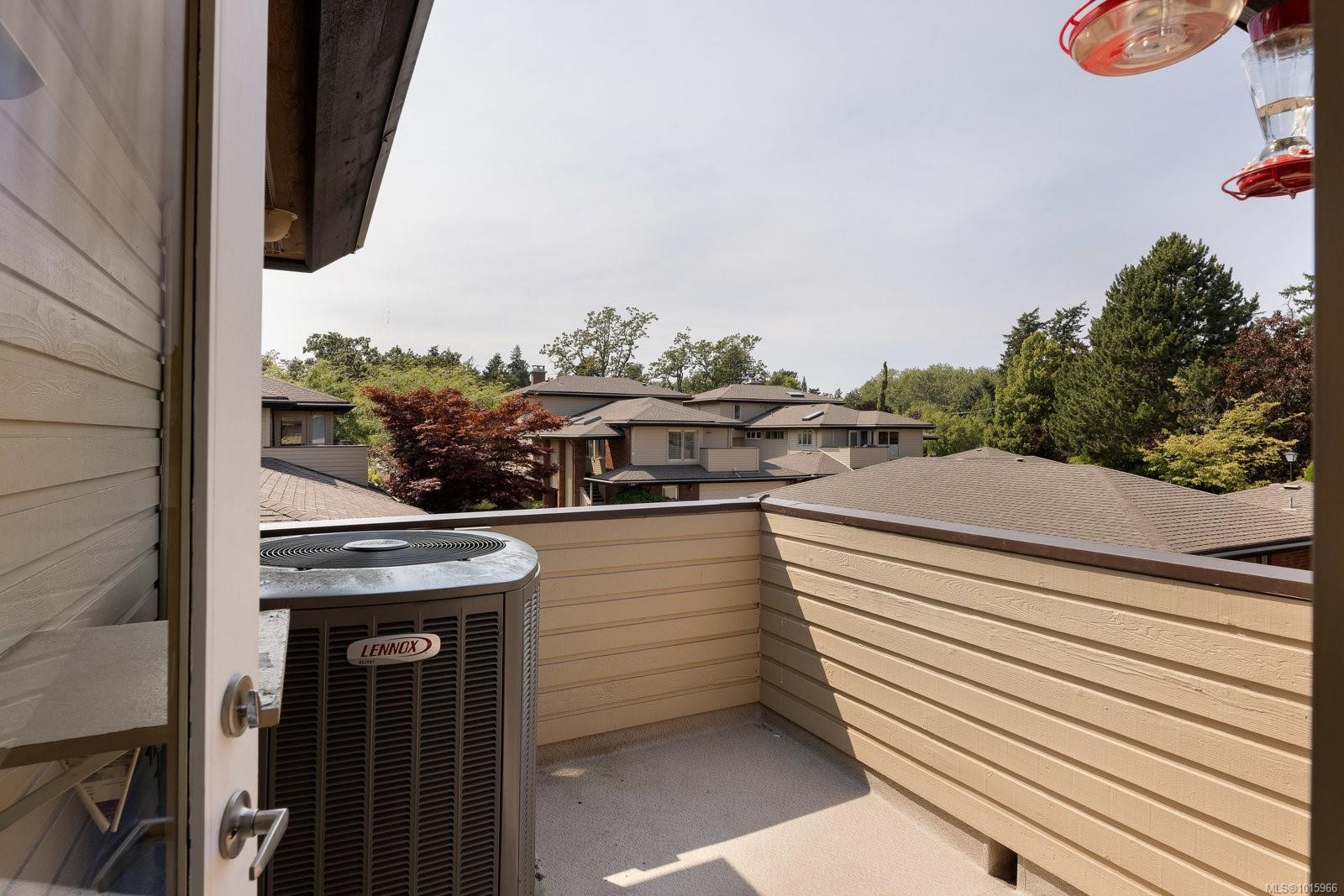 124-2345 Cedar Hill Cross Rd, Oak Bay, BC