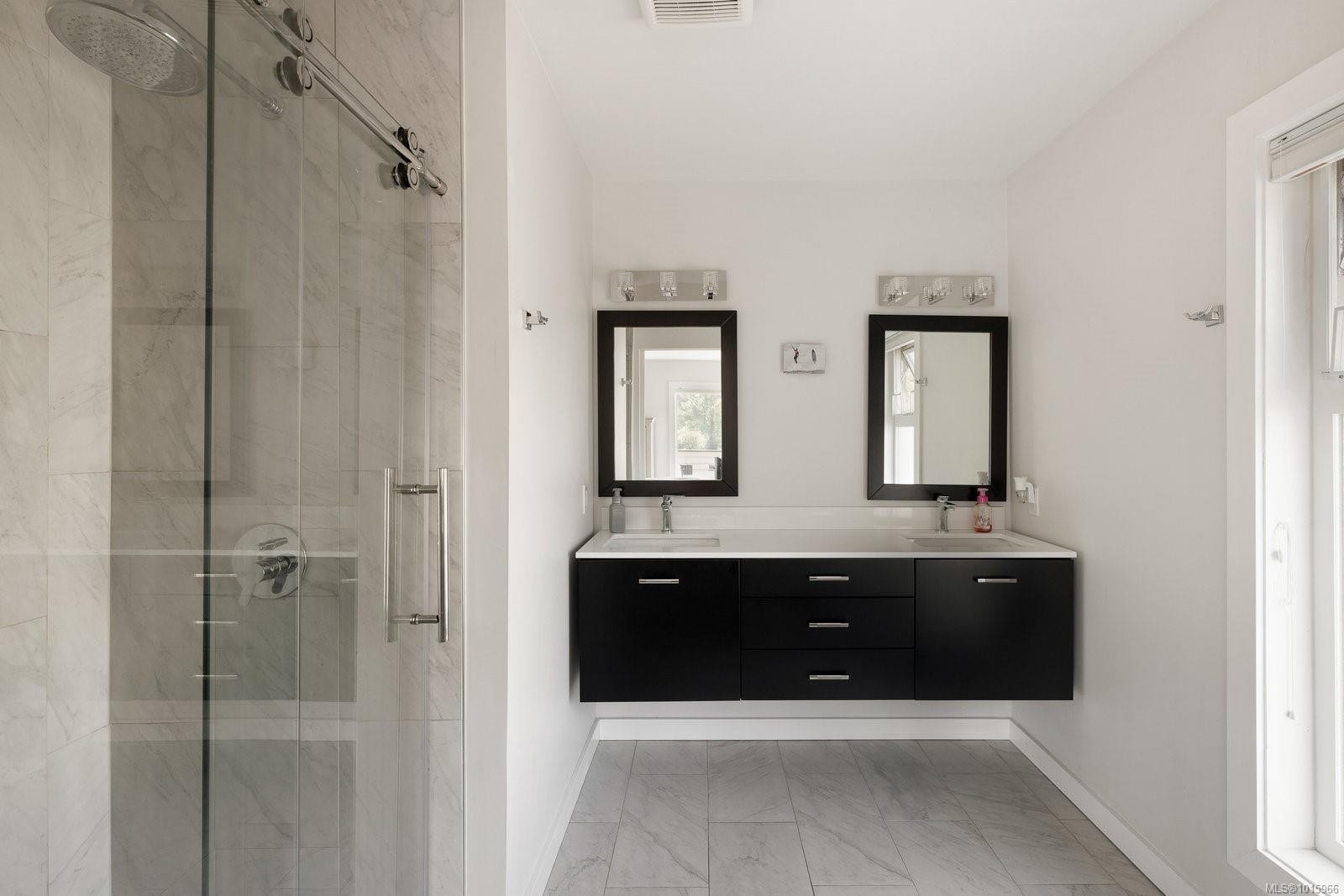 124-2345 Cedar Hill Cross Rd, Oak Bay, BC