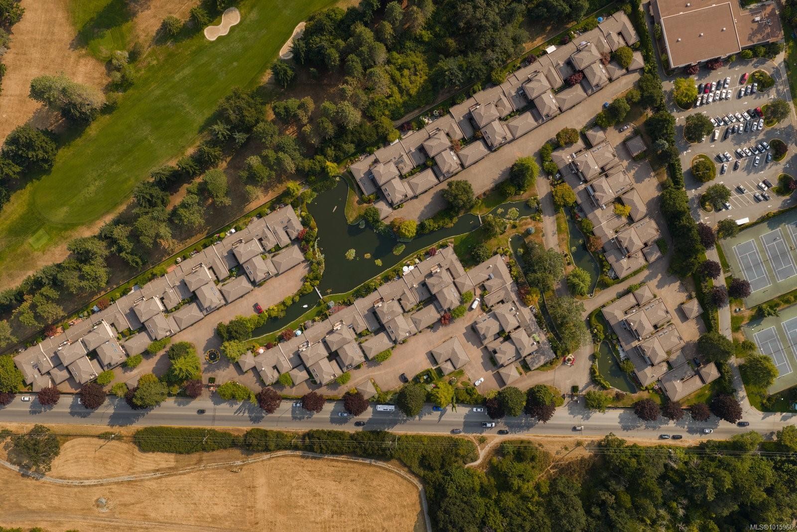 124-2345 Cedar Hill Cross Rd, Oak Bay, BC