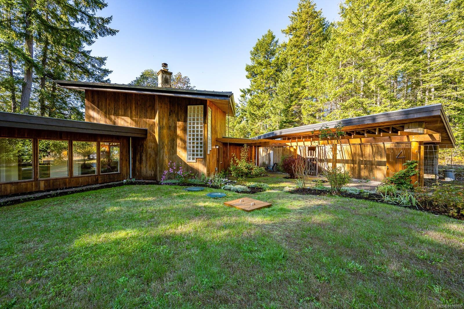 6161 Lacon Rd, Denman Island, BC