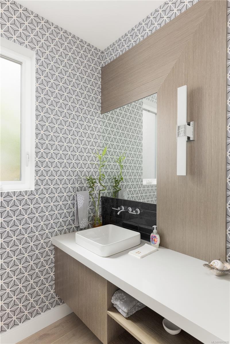 430 St. Patrick St, Oak Bay, BC