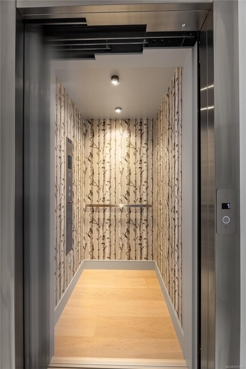 430 St. Patrick St, Oak Bay, BC