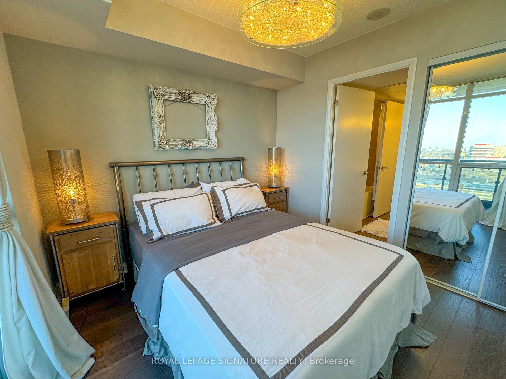 1807-1 Valhalla Inn Road, Toronto, ON - Indoor Photo Showing Bedroom