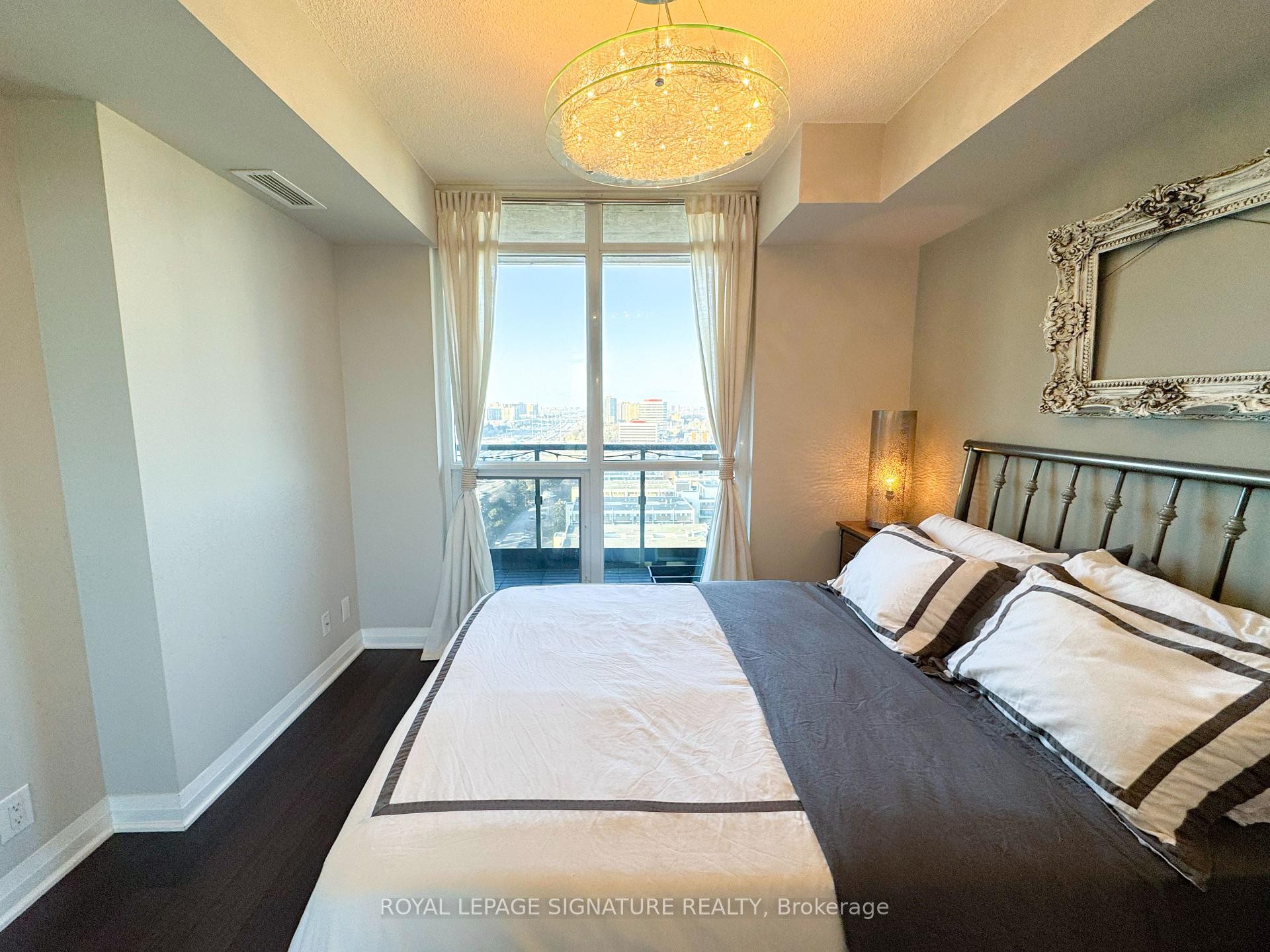 1807-1 Valhalla Inn Road, Toronto, ON - Indoor Photo Showing Bedroom