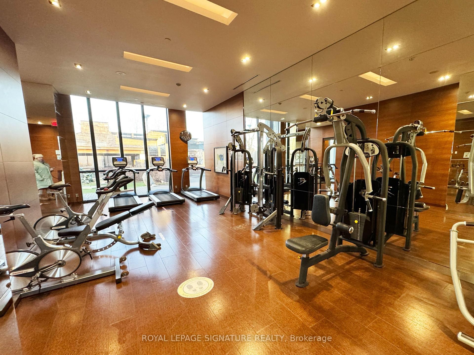 1807-1 Valhalla Inn Road, Toronto, ON - Indoor Photo Showing Gym Room