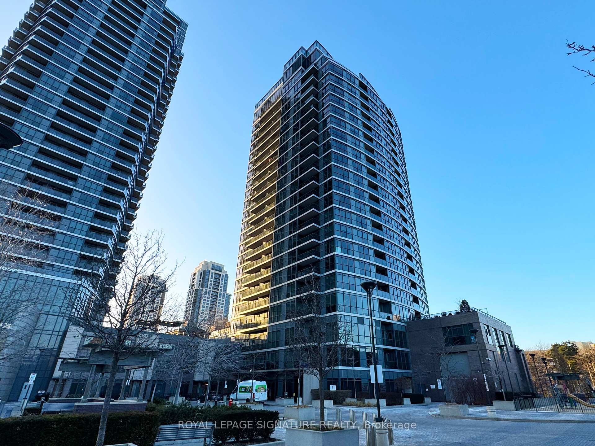 1807-1 Valhalla Inn Road, Toronto, ON - Outdoor With Facade